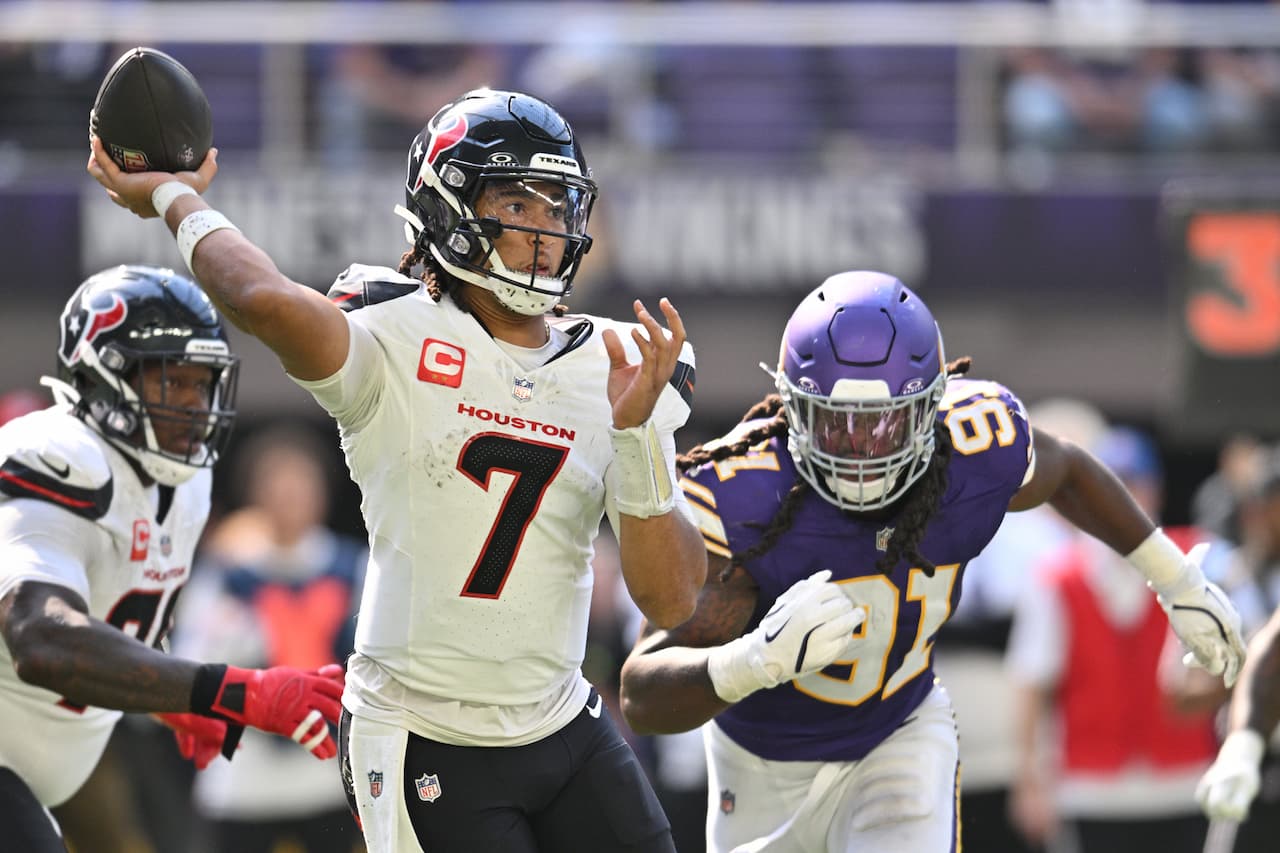 DraftKings & FanDuel NFL DFS Week 4 Cash Strategy & Picks 4for4